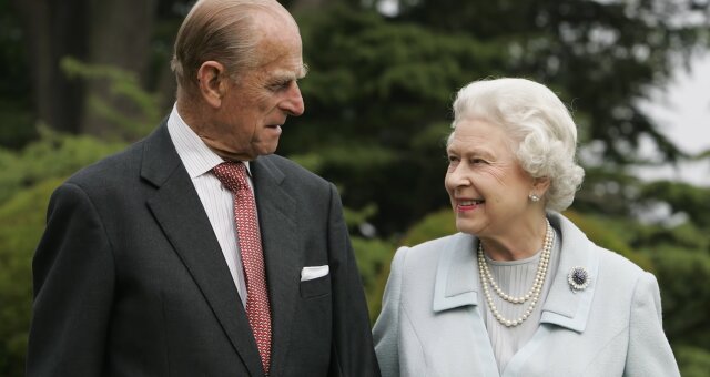 Königin Elizabeth und Prinz Philip. Quelle: Screenshot Youtube