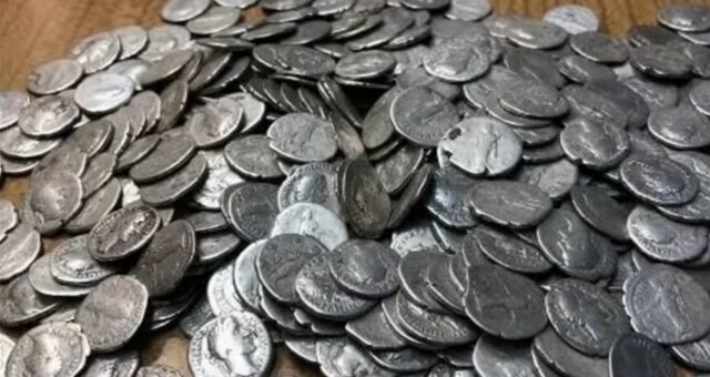 Silbermünzen. Quelle: Screenshot Youtube