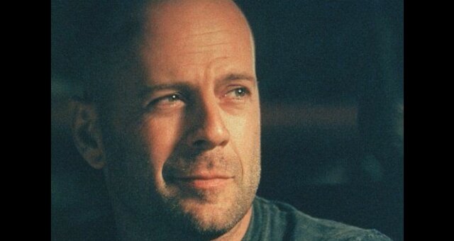 Bruce Willis. Quelle: Screenshot Youtube
