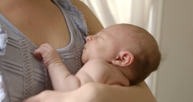 Neugeborenes Baby. Quelle: Screenshot Youtube